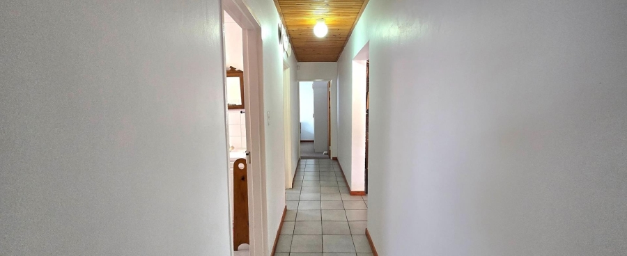 3 Bedroom Property for Sale in Franskraal Western Cape